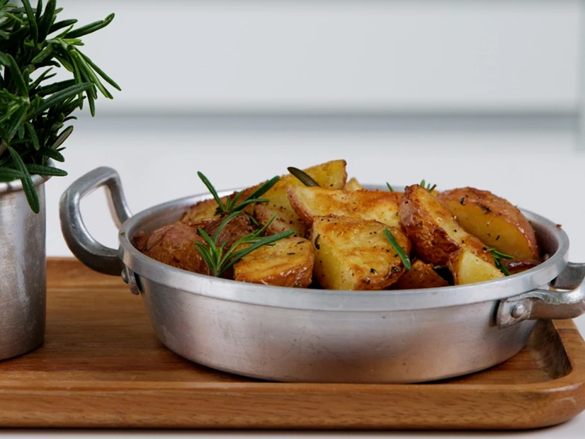 imagem de batatas assadas