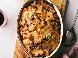 Tagliatelle com carne picada e ananás no forno