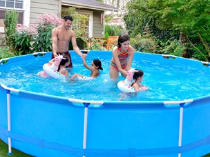 Colchão e Boia Insuflável de Piscina