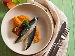 Filetes de Cavala com Batata-doce e Funcho Assado