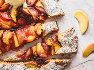 Galette de Pêssego e Ameixa