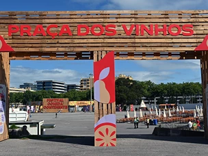 Praça dos Vinhos