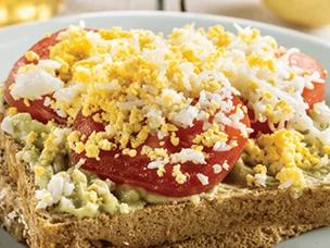 Sandes de abacate, tomate e ovo